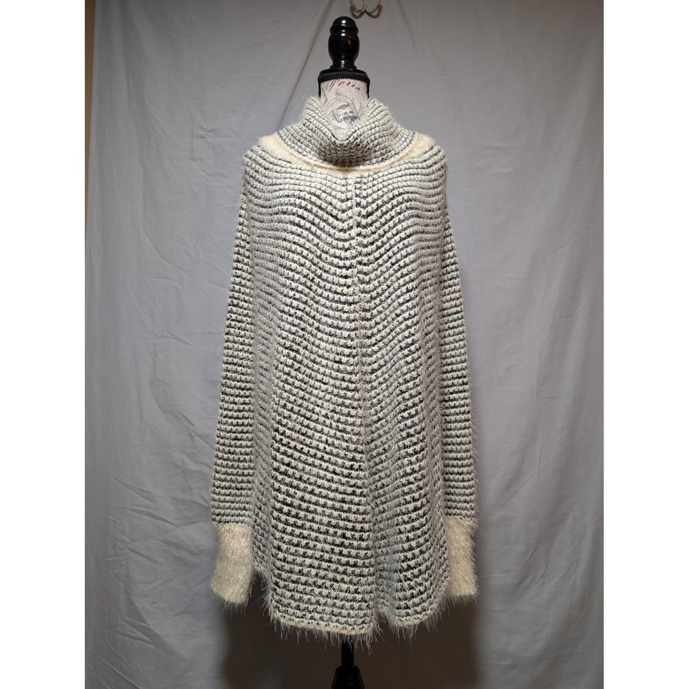 Freeway Chunky Striped Fuzzy Eyelash Knit Cowl Neck Sweater Women's Large